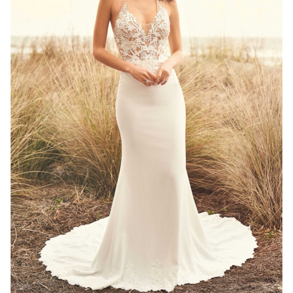 💎💍💎Lillian West Wedding Gown Style #66092